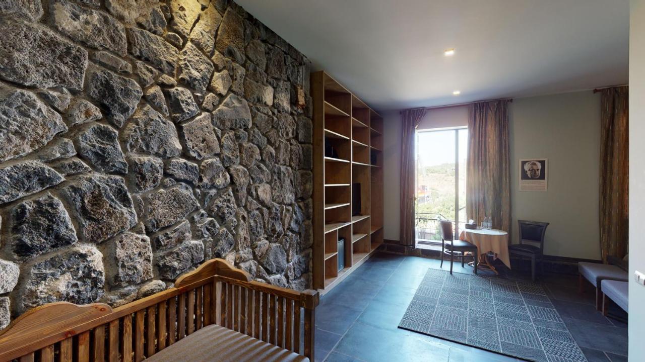 Apricot Hotel Erivan Exterior foto